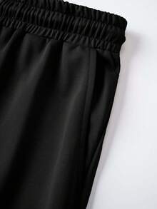 Manfinity Joysei 芝加哥23号撞色圆领短袖T恤短裤套装，休闲运动经典百搭男士T恤套装 - 黑色 - 查看 4