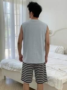 DAZY Bộ đồ ngủ mùa hè dành cho nam, gồm áo ba lỗ in chữ và quần short kẻ sọc. - Nhiều màu - Xem 2