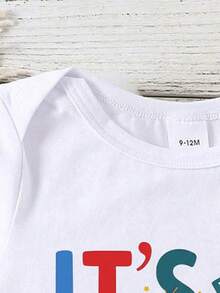SHEIN Playful Pals Baju Terusan Bayi Laki-Laki Berlengan Pendek dengan Tulisan "Ulang Tahun Pertamaku", Cocok untuk Liburan Musim Semi/Panas - Putih - View 4