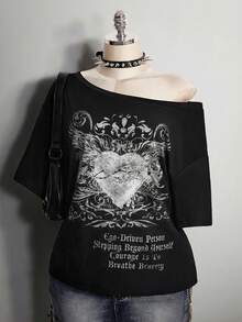 SHEIN ICON Camiseta Assimétrica de Ombro Larga com Estampa de Coração Punk GRUNGE para Mulheres Plus Size - Preto - Visão 5