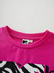MTV | SHEIN Young Girl Summer Casual Fashion Street Zebra Striped Letter Graphic Drop Shoulder Oversize Tee & Biker Shorts Set - Pink - View 3