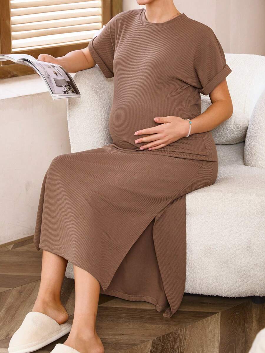 SHEIN Pregnant Women's Solid Color Round Neck Ribbed Split Design Simple Comfortable Short Sleeve Dress,Maternity Clothes - Brown - View 1