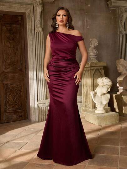 Aureia Plus Size Elegant Burgundy Satin Patchwork Asymmetric Shoulder Metal Buckle Decor Fishtail Formal Dress, Suitable For Weddings, Parties, Vacations, And All Formal Occasions, Bridesmaid Dress