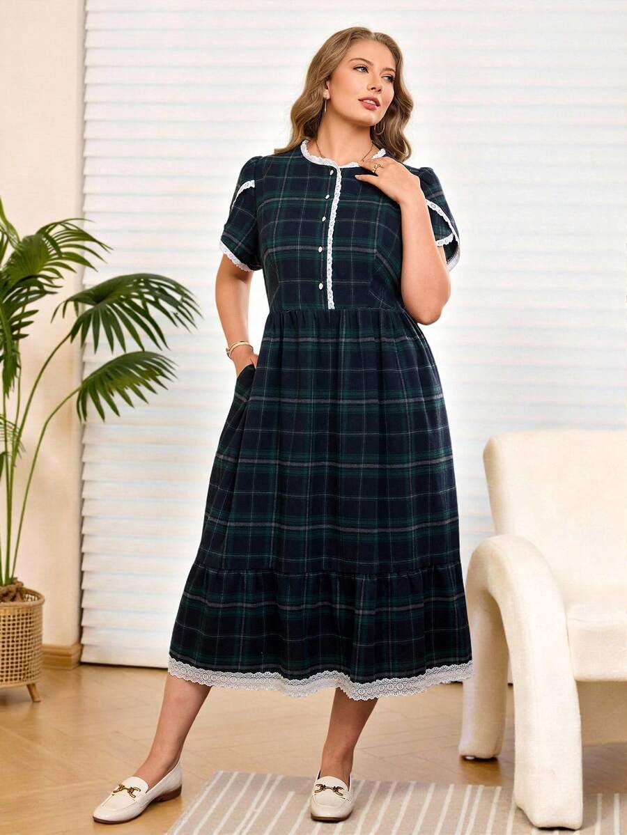 EMERY ROSE فستان متوسط الطول للنساء ذوات الحجم الكبير، بأكمام بتلة وجيوب وخصر مربوط، مزين بطبعة شيكارة وتريم دانتيل متباين، بطراز صيفي عتيق - أخضر داكن - مشاهدة 1