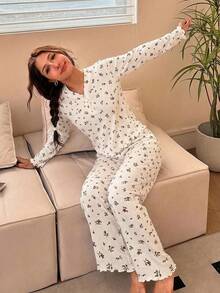SHEIN Bộ đồ ngủ cho bé gái tuổi teen dễ thương, ngọt ngào, tối giản, nhiều màu sắc, họa tiết nơ, cổ chữ V, tay dài và quần dài, viền bèo nhún, chất liệu mềm mại, thoải mái, 2 món. - Màu be - Xem 6