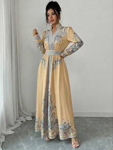 Rafferiza 复古印花V领灯笼袖荷叶边下摆连衣裙，适合度假和宫廷风格女性 - 卡其色 - 查看 6