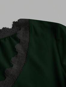 SHEIN EZwear 休闲深V领蕾丝边修身长袖T恤，适合秋冬季穿着 - 墨綠色 - 查看 6