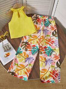 SHEIN Sparklyn Set de 2 piezas Conjunto de top halter esponjoso y pantalones cortos holgados con estampado floral para niñas preadolescentes, para vacaciones de verano - Multicolor - Ver 2
