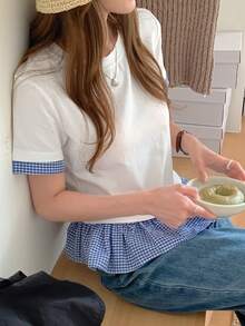 DAZY 女款格紋拼接圓領短袖短版T恤，休閒可愛夏季校園風 - 白色 - 查看 5
