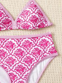SHEIN Bộ bikini hai mảnh họa tiết hoa lá cổ điển dành cho bé gái tuổi teen, mặt dây chuyền vàng màu xanh trắng, họa tiết hoa ngẫu nhiên, kiểu dáng dây mảnh, màu mơ, chất liệu dệt kim, họa tiết vỏ sò, kiểu cổ yếm, đường khâu, bikini tam giác buộc dây, trang phục đi biển mùa hè, bộ đồ bơi mùa hè. - Màu Hồng Tươi - Xem 5