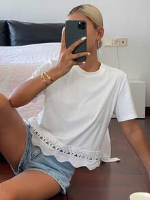 Livesso Áo thun nữ cổ tròn tay ngắn màu trơn phối ren vá đơn giản mùa hè - trắng - Xem 6