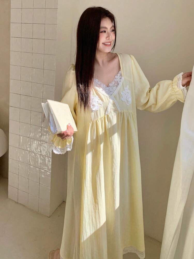 Dazy Plus Plus Size Women Contrast Lace Long Sleeve Loose Nightgown