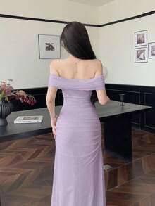 Modelyn Elegant Women's Mauve Purple Off Shoulder Sleeveless Fitted Maxi Dress With Pencil Hem And Zipper Detail - Mauve Purple - View 2
