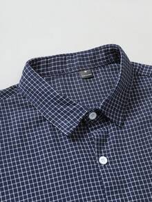 SLATEMANN Herren modisches, lässiges, gewebtes, kleines kariertes Drop-Shoulder Hemd mit Kentkragen und Raglanärmeln - marineblau - Übersicht 3