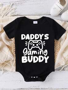 SHEIN Playful Pals Baby Boy Graphic Game Controller & Letter Print Short Sleeve Romper, Suitable For Spring/Summer - Black - View 3