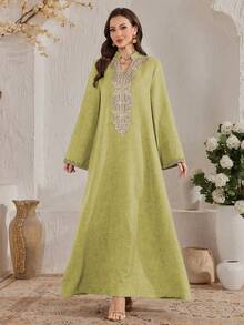 Al Najma Đầm dài tay cổ chữ V thêu họa tiết, thiết kế khoét eo - màu xanh lá - Xem 3