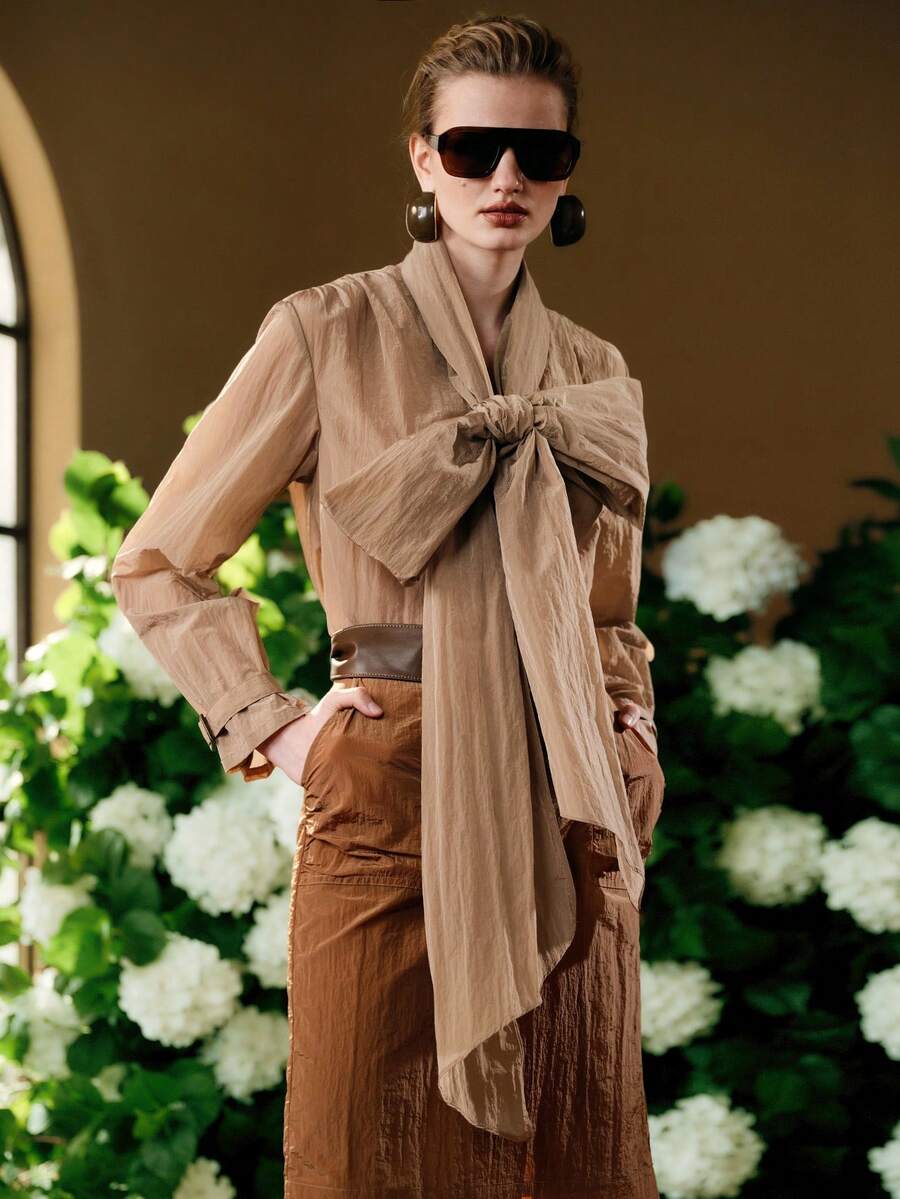 EMERY ROSE Áo sơ mi nữ tay dài cổ chữ V dáng rộng, chất liệu chiffon, kiểu dáng thanh lịch, thường ngày. - Cà phê nâu - Xem 1