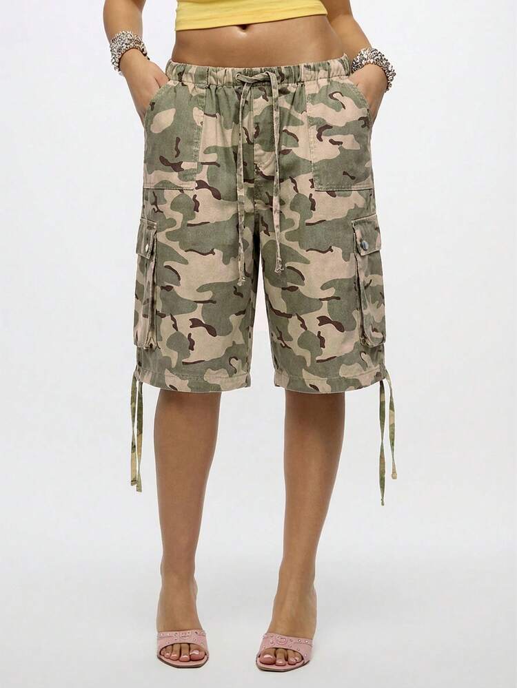 SUMWON WOMEN Camo Cargo Utility Shorts With Pockets