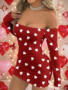SHEIN EZwear 这款休闲性感风的红白爱心印花单肩连衣裙，适合春夏穿着，也适合情人节和派对等场合。 - 彩色 - 查看 6