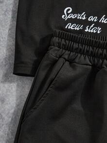 Manfinity ZONE917 男士修身套装：圆领短袖 T 恤和短裤，简约时尚，适合夏季 - 彩色 - 查看 3