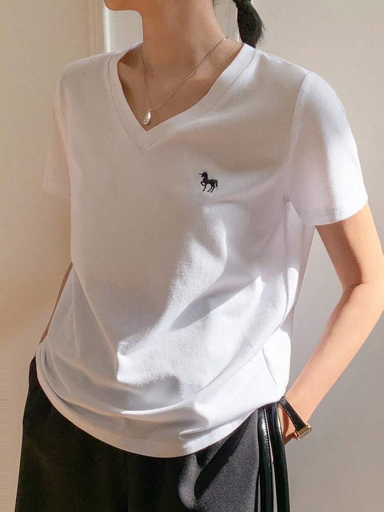 Women's Casual V-Neck Unicorn Embroidery Short Sleeve T-Shirt