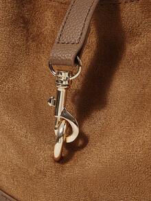 SHECARRY Túi xách nữ kiểu dáng bán nguyệt cổ điển với viền đinh tán và phụ kiện kim loại tinh tế. - màu nâu - Xem 5