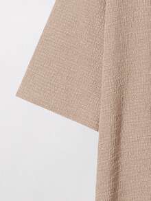 SHEIN 青少年男童纯色单排扣短袖纹理休闲衬衫，舒适时尚，适合夏季穿着，可用于休闲、上学、旅行和海滩度假等场合。 - 杏色 - 查看 8