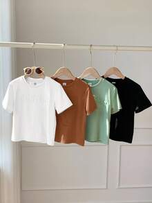 SHEIN 4件套男童舒适休闲日常百搭3D字母印花短袖T恤，适合春、夏、秋、冬四季日常穿着、运动、郊游、上学、聚会、节日、拍照、返校季等场合。 - 彩色 - 查看 4
