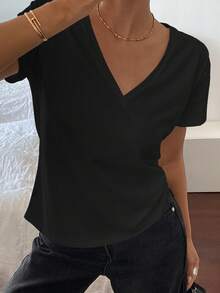 Livesso Kaos Wanita Lengan Pendek Longgar Kasual Warna Polos dengan Leher V Dalam - Hitam - View 2