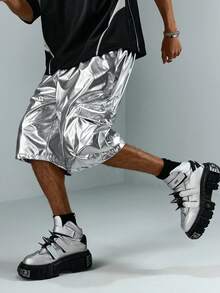ROMWE MEN 男士夏季休闲时尚街头金属PU皮革翻盖口袋宽松工装短裤 - 銀色 - 查看 4
