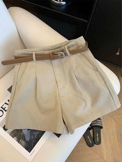 SHEIN PETITE 2026 Nuevas Llegadas Pantalones Cortos Entallados de Cintura Alta Beige Plisados para Mujer - Tela Transpirable y Ligera con Cierre de Botón Delantero con Cremallera Oculta y Presillas para Cinturón, Corte Holgado y Relajado, Cómodos Pantalones Inferiores de Verano para Uso Diario, Vacaciones, Citas, Salidas Casuales, Elegante y Versátil, Moda Minimalista de Mujer Última 2026