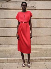 Lumivelle 女士时尚船领蝙蝠袖金属链腰带镂空露背修身连衣裙，情人节特别版 - 紅色 - 查看 4