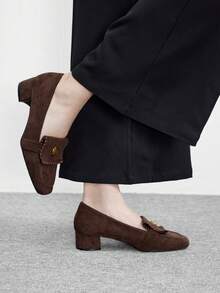 CUCCOO BIZCHIC Tacones altos de moda versátiles de uso diario con decoración de metal para mujeres - Marrón - Ver 3