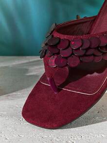 SHUZIA Women's Casual Comfortable Thong Style Waverly Shell Flat Sandals - Red Violet - View 6