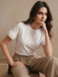 Anewsta Elegant 3D Rose Floral Crew Neck Fitted Slim Casual Commuter Simple White Women T-Shirt - White - View 4