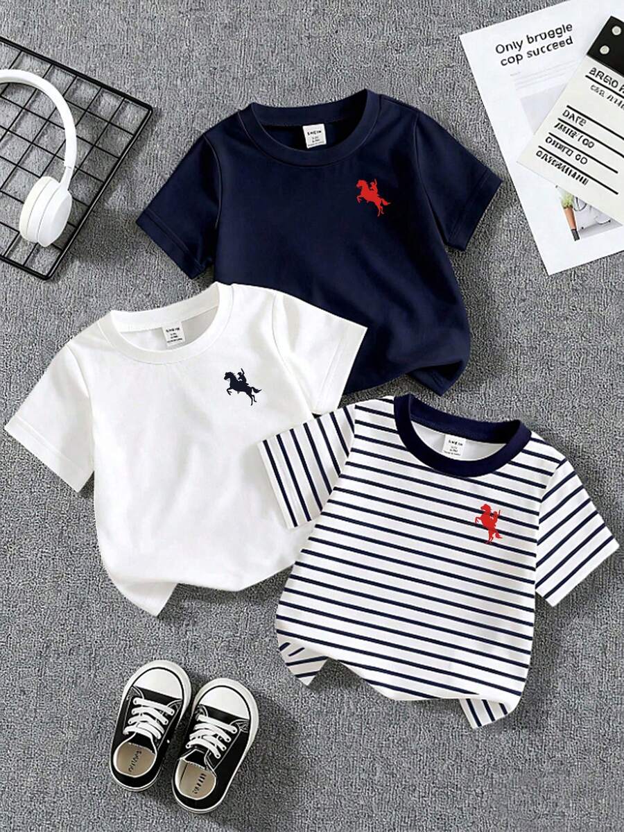 SHEIN Streecool Kids 3件装男童条纹圆领T恤，骑士印花，适合幼儿男童，白色、藏青色、宝蓝色，休闲、运动、跑步、街头、上学、基础款、简约、日常穿着，条纹、复古、经典，舒适，适合春、夏、秋季穿着。 - 彩色 - 查看 1