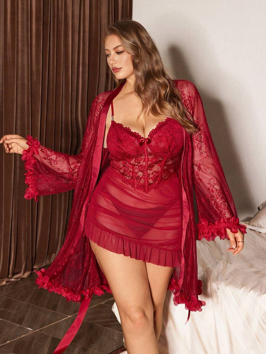 Slumberist 1 套加大码 3D 花卉装饰蕾丝长袍 + 加大码收腰设计蕾丝吊带裙
