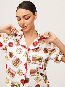 MTV | SHEIN Conjunto de pijama de top de manga corta con botones delanteros y pantalones cortos con estampado de dibujos animados para mujer - Blanco - Ver 9