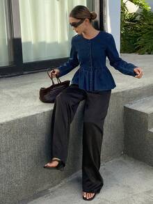 DAZY 女士圆领单排扣荷叶边下摆休闲百搭通勤长袖牛仔外套 - 藍色 - 查看 5