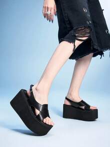 Sugerpunk 女士厚底凉鞋，朋克哥特风交叉搭扣凉鞋 - 黑色 - 查看 5