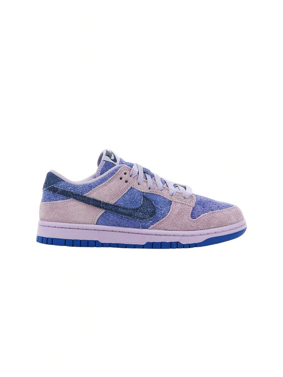 Nike Dunk Low SE "Hydrangeas" Women's Sneakers Purple HQ3431 - Hydrangeas/Deep Royal Blue - View 1