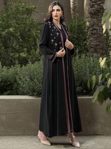 Layrah Elegante abaya hecha a mano con bordado floral en púrpura y negro - Negro - Ver 7