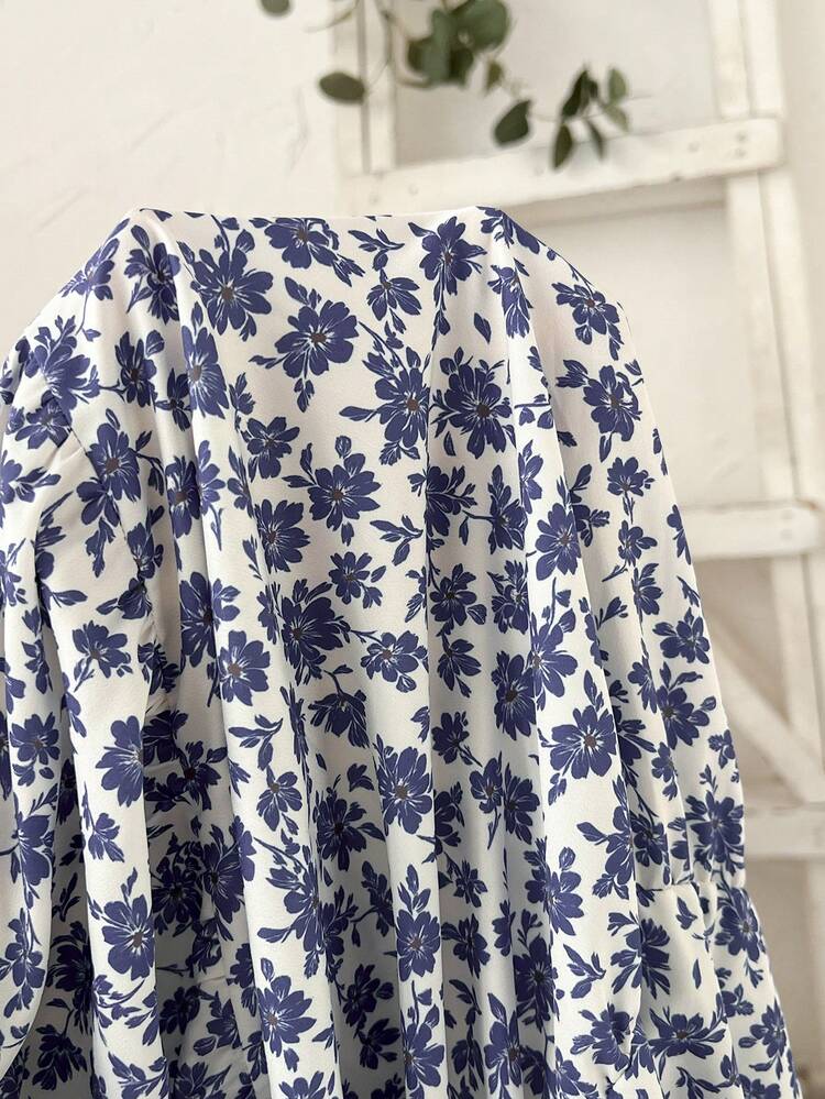 Plus Size Women Ditsy Floral V-Neck Loose Fit Puff Sleeve Casual Dress For Summer/ Vacation  Summer Dress  Summer Outfits Summer Clothes Spring Dress Spring Outfit Women Spring Clothing Country Style For Women Country Dress For Women, Summer Dresses