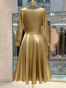 Franclia 大码优雅纯色金箔垂褶领长袖连衣裙，春夏款 - 金色 - 查看 2