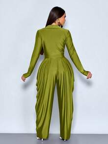 SOLERSUN 女士优雅宽松咖啡色披肩领深V领长袖褶裥口袋结构松紧腰带哈伦连体裤 - 橄欖綠 - 查看 2