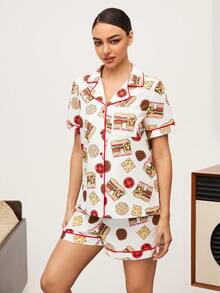 MTV | SHEIN Conjunto de pijama de top de manga corta con botones delanteros y pantalones cortos con estampado de dibujos animados para mujer - Blanco - Ver 5