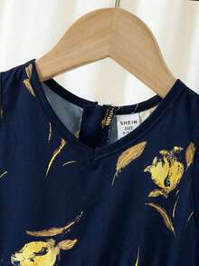 SHEIN 两件套女婴优雅印花网纱罩衫连衣裙套装 - 彩色 - 查看 3