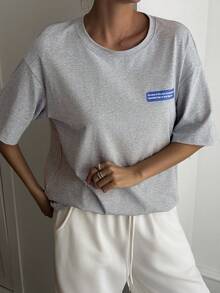 Livesso Camiseta casual de mujer con estampado de letras y hombros caídos, corte holgado - Gris - Ver 6
