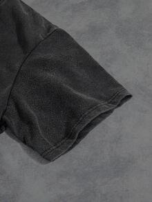 Manfinity ZONE917 男士夏季休闲短袖 T 恤，印有字母和汽车图案，适合朋友 - 深灰色 - 查看 3