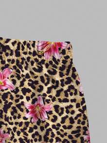 一套女童豹纹百合印花套装，包括豹纹滚边T恤+蝴蝶结装饰和配套豹纹花卉印花长裤，甜美又时尚的混搭风格，适合日常穿着。 - 彩色 - 查看 7